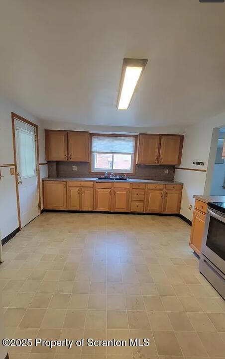 67 E Columbus Ave, Pittston, PA 18640 - photo 1