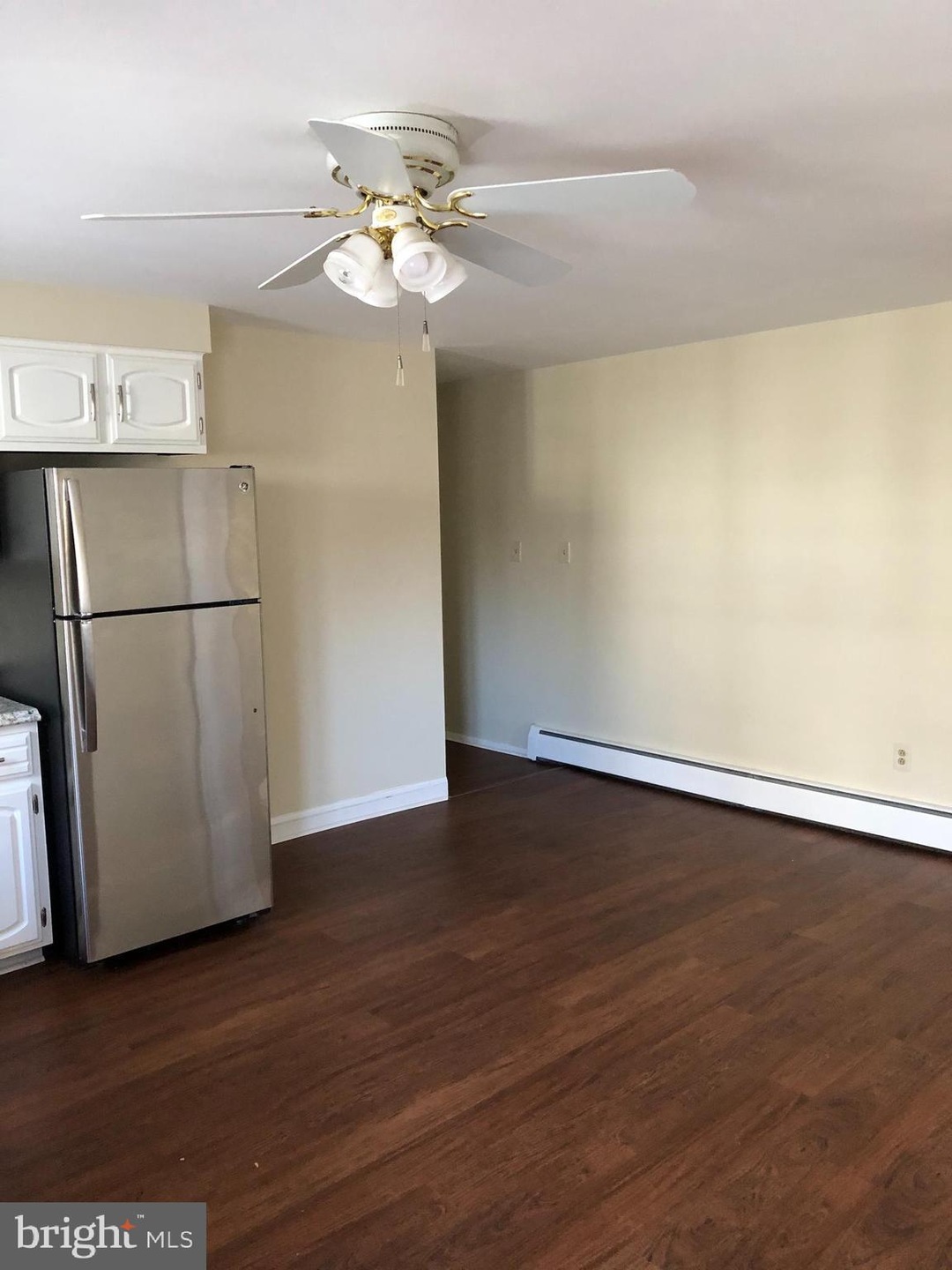43 S Main St unit 3, Woodstown, NJ 08098 - photo 1