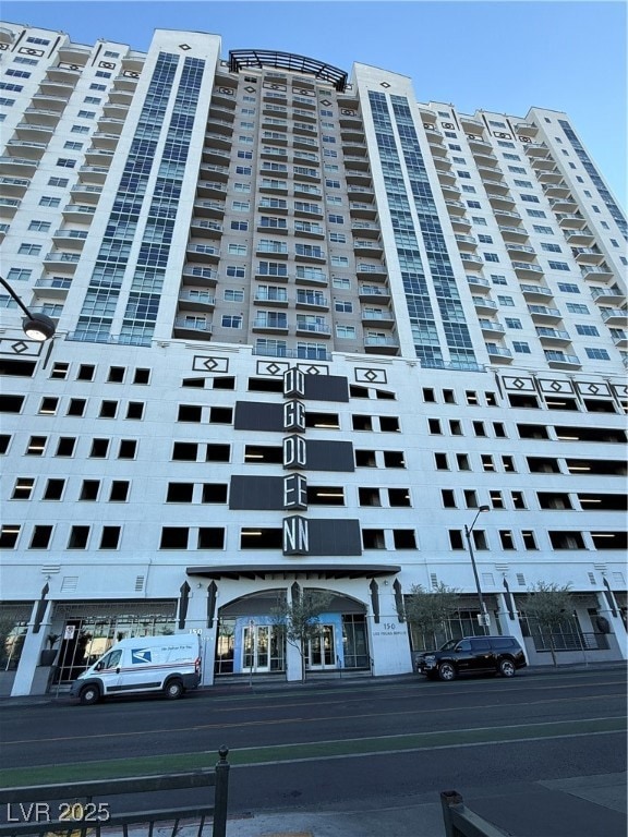 The Ogden unit 1202, Las Vegas, NV 89101 - photo 1