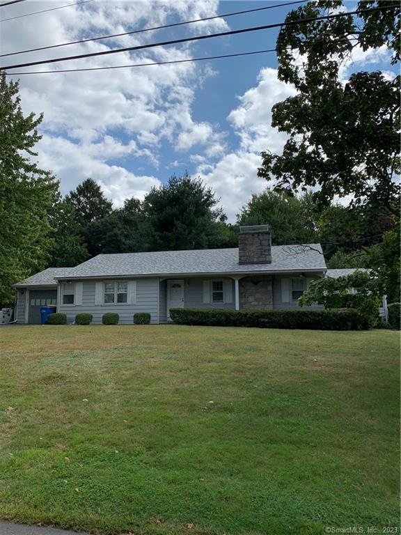 39 Skyline Dr, Waterbury, CT 06706 - photo 1