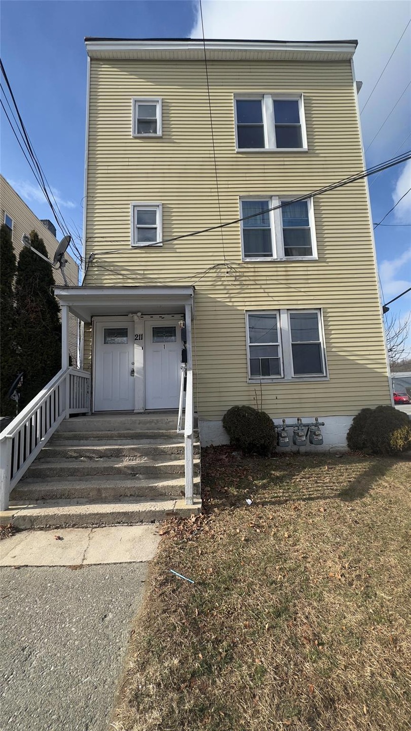 211 Winnikee Ave, Poughkeepsie, NY 12601 - photo 1