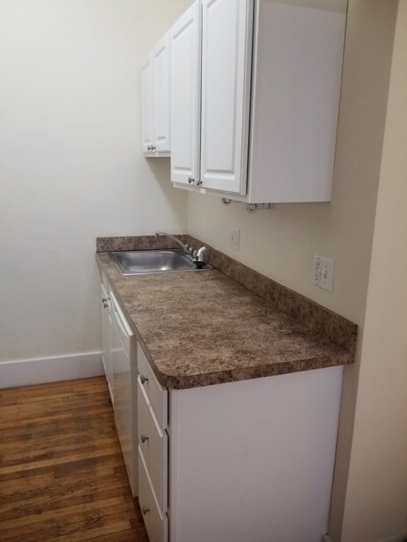 891 Massachusetts Ave unit 6, Cambridge, MA 02139 - photo 1