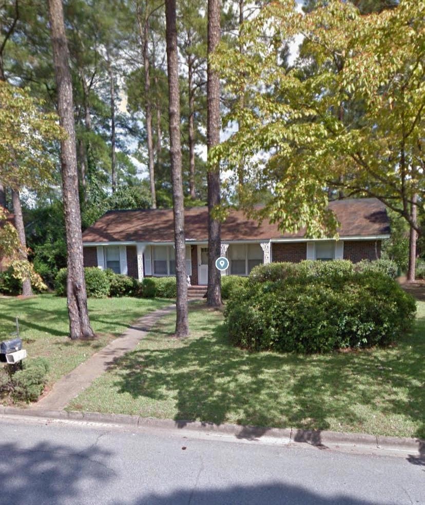 2206 Lullwater Rd, Albany, GA 31707 - photo 1