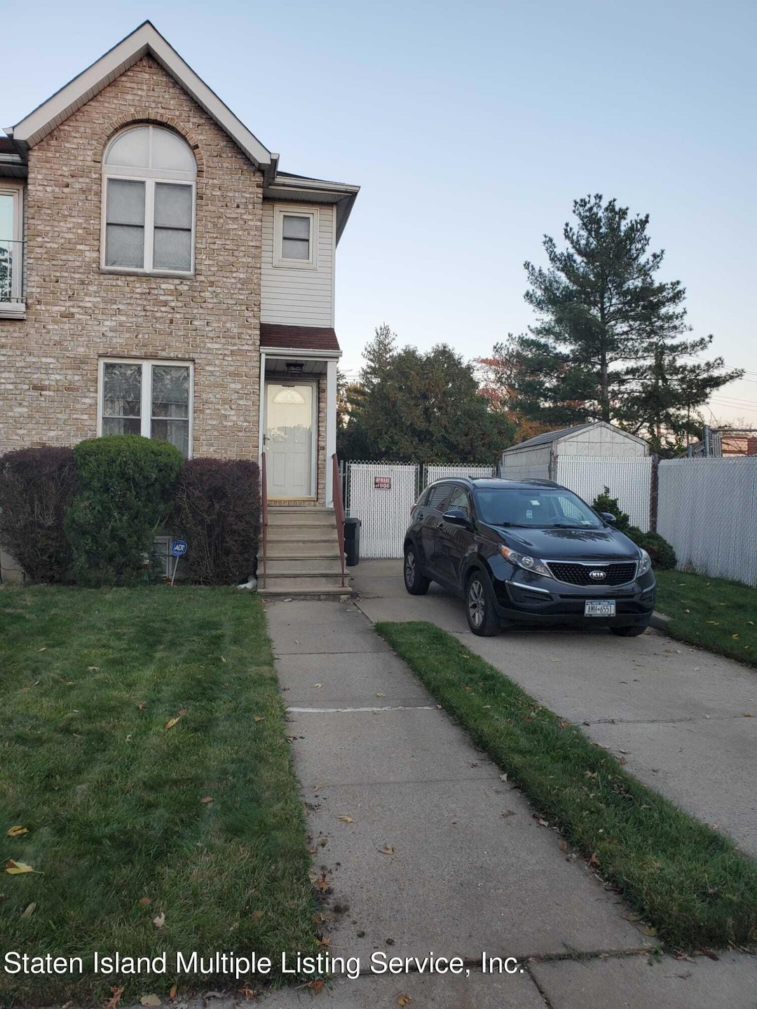 7 Treetz Place, Staten Island, NY 10314 - photo 1