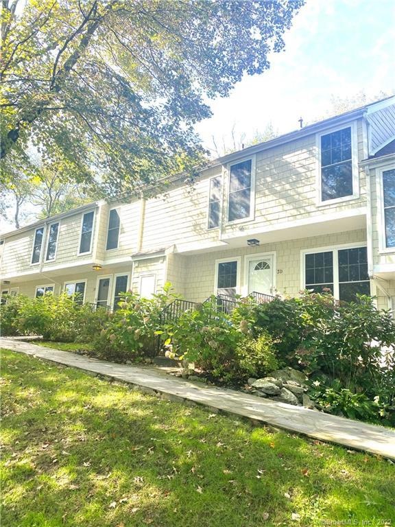 255 Weaver St unit 3D, Greenwich, CT 06831 - photo 1