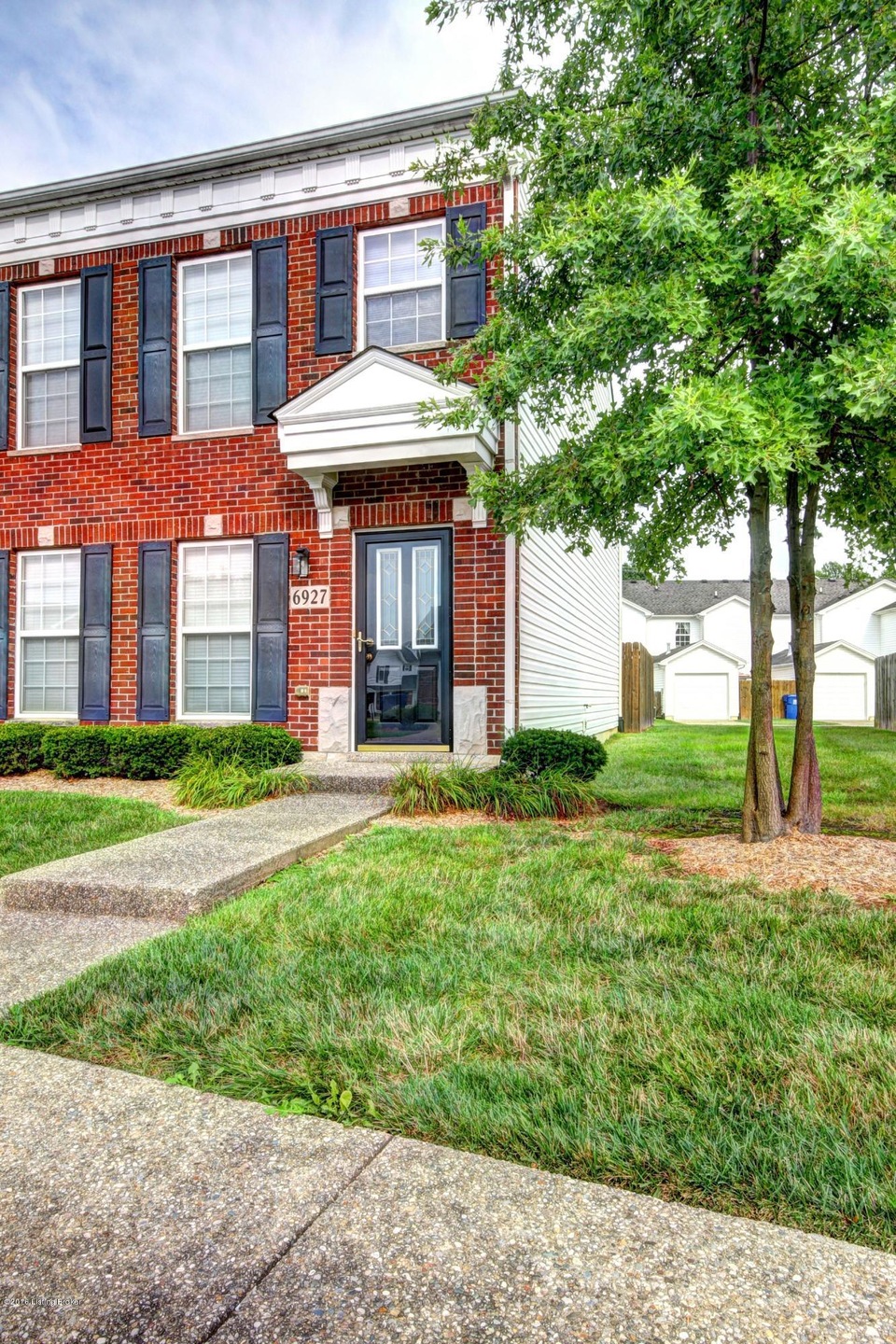 6927 Arbor Creek Dr unit 65, Louisville, KY 40228 - photo 1