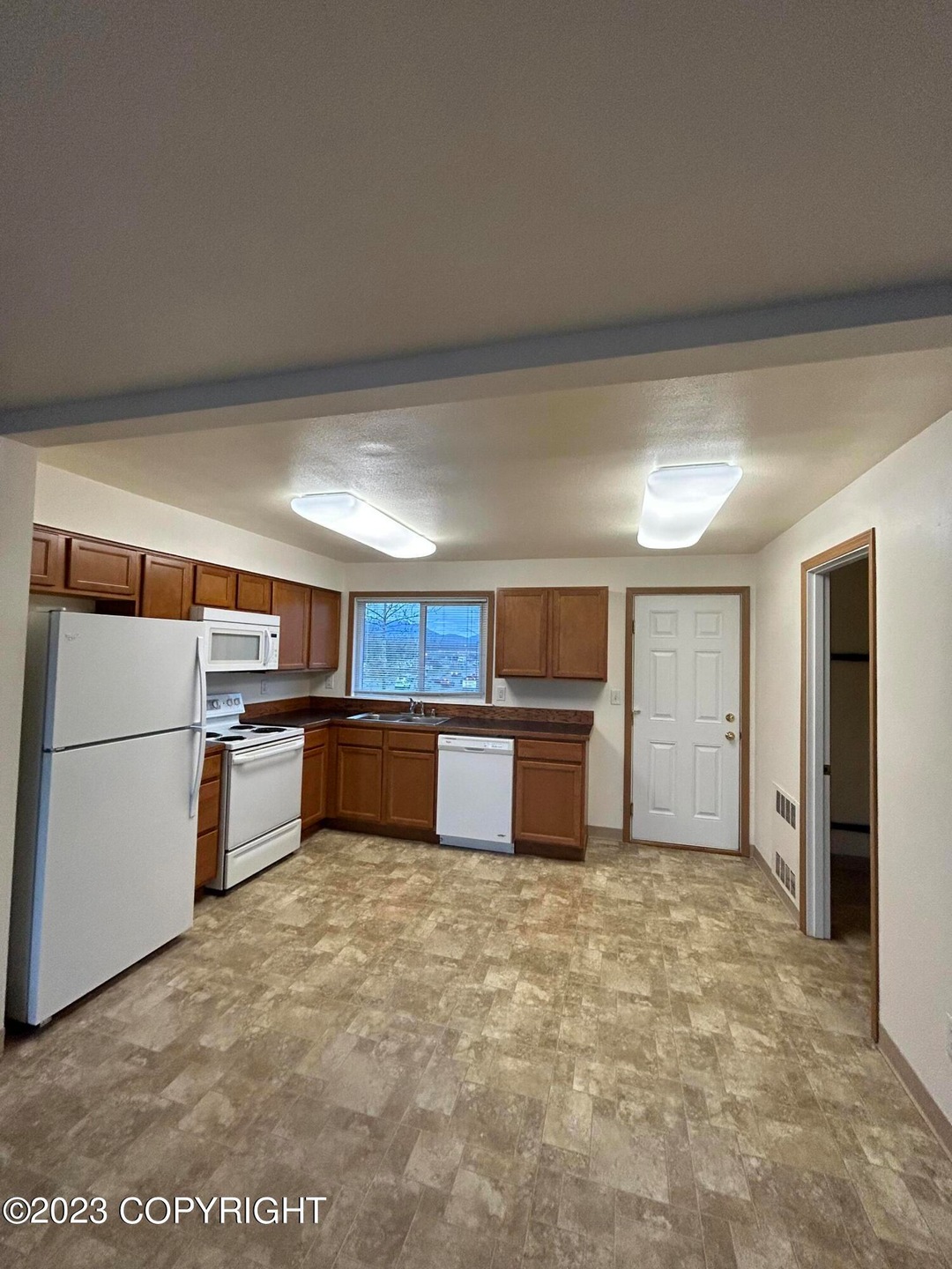 5360 Lake Otis Pkwy unit 11, Anchorage, AK 99507 - photo 1