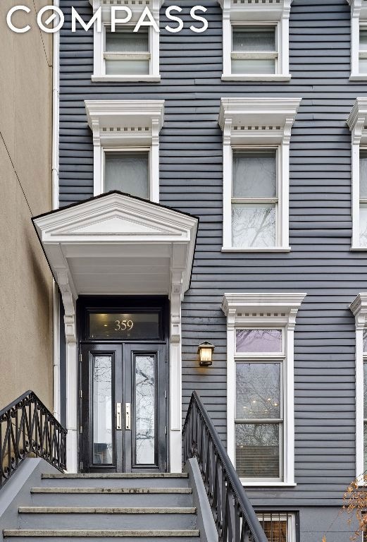 Sold $3,700,000 • Co-Listing Agent