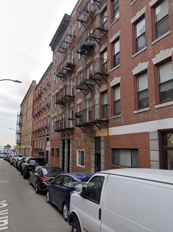 27 Clark St unit 10, Boston, MA 02109 - photo 1