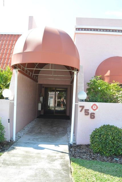 SECURE FRONT ENTRY
