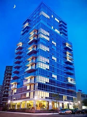 Solaria Riverdale unit 16B, Bronx, NY 10463 - photo 1