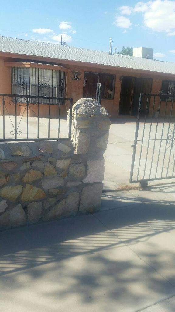 7929 Santa Maria Rd, El Paso, TX 79915 - photo 1