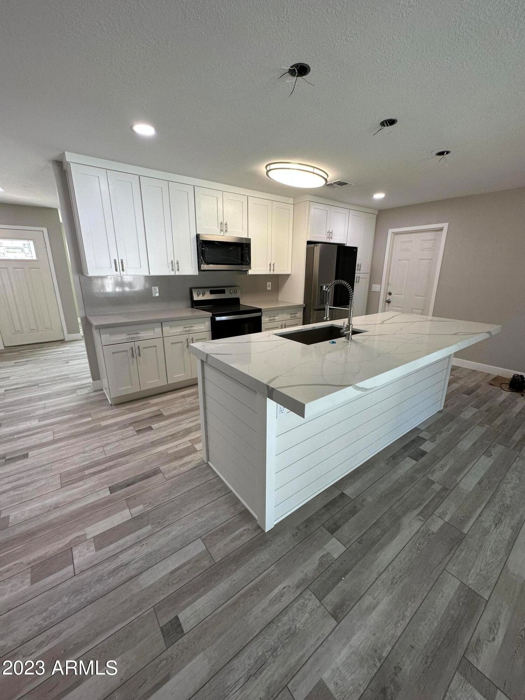 1645 N Queensbury, Mesa, AZ 85201