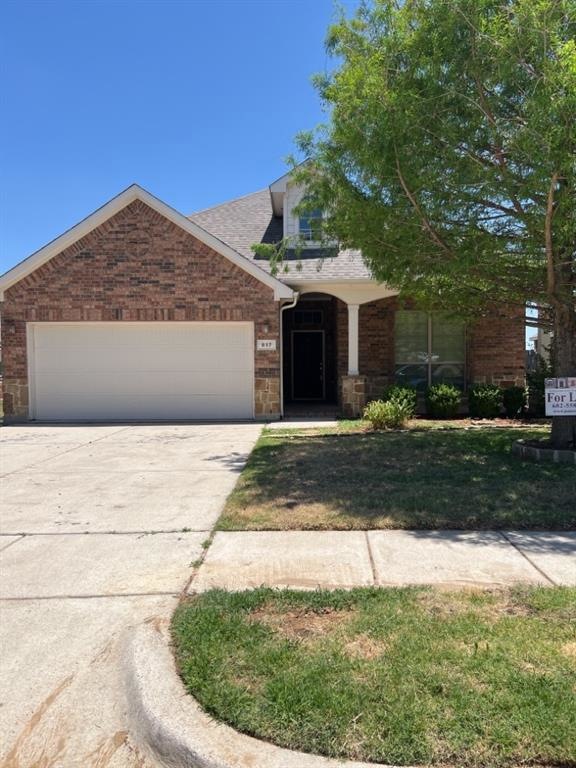 817 Jodie Dr, Weatherford, TX 76087 - photo 1
