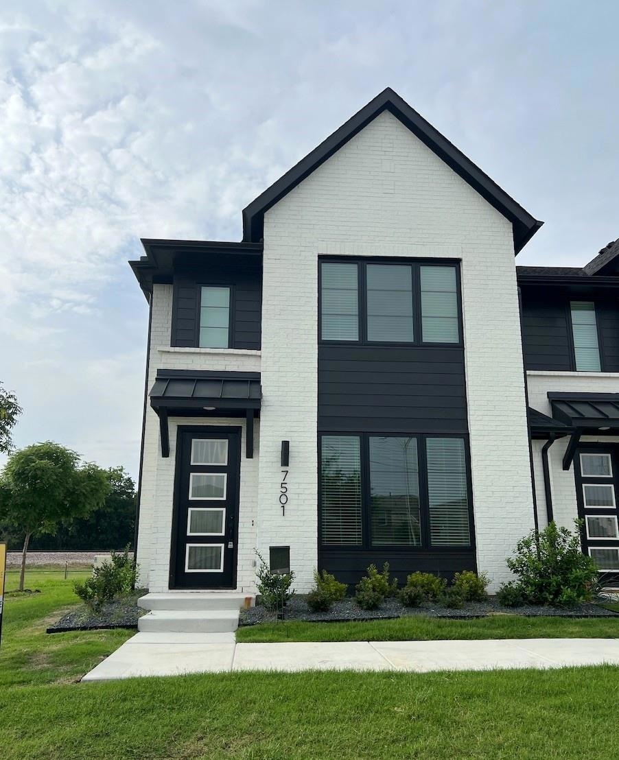 7501 Reis Ln, North Richland Hills, TX 76182 - photo 1