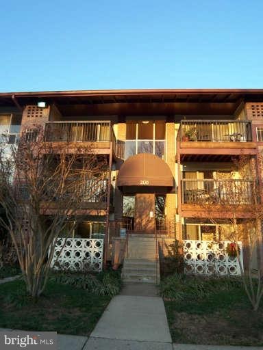 206 Park Terrace Ct SE unit 43, Vienna, VA 22180 - photo 1