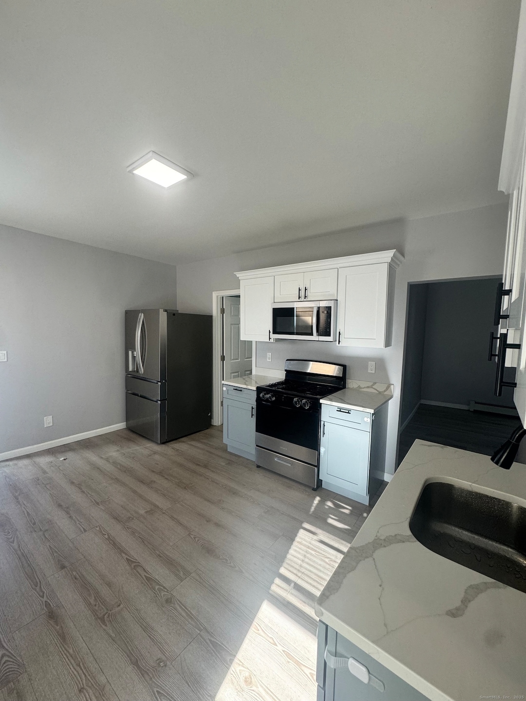 290 Orange St unit 1, Waterbury, CT 06704 - photo 1