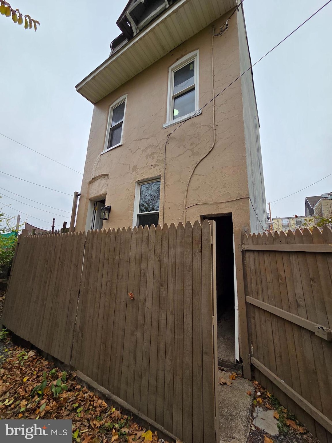 614 S 10th St, Reading, PA 19602 - photo 1