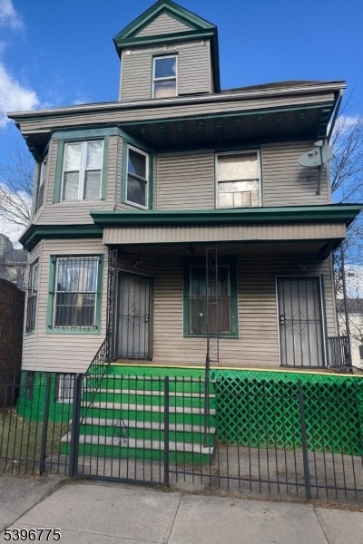 165 W Bigelow St, Newark, NJ 07108 - photo 1