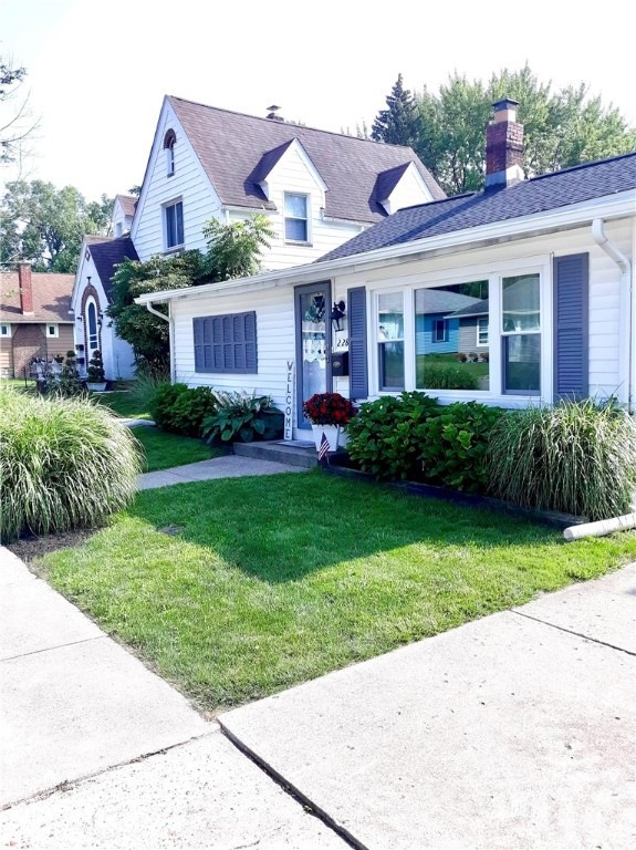 228 Blackstone Dr, Erie, PA 16505 - photo 1