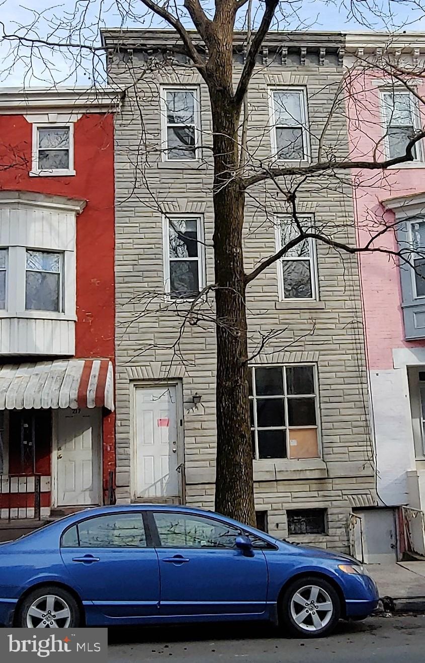 219 S 4th St, Reading, PA 19602 - photo 1