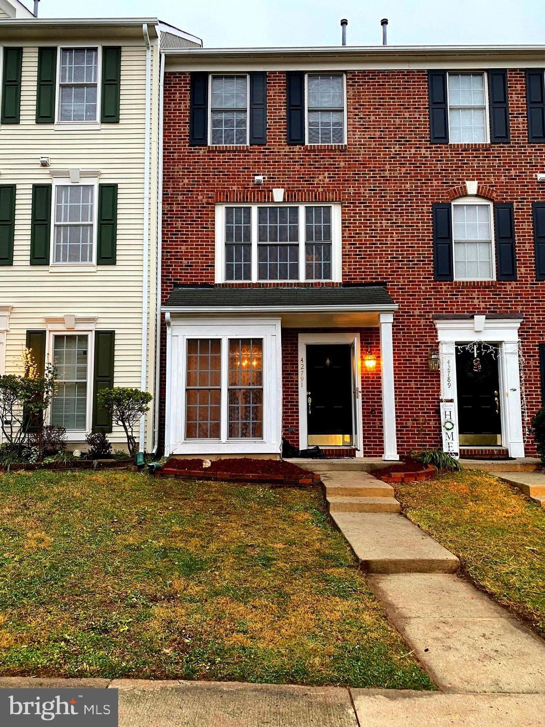 42791 Pilgrim Square, Chantilly, VA 20152 - photo 1