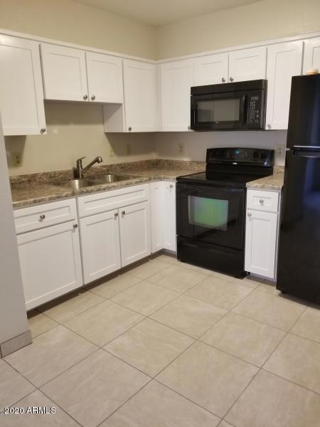 1712 E Pepper Cir unit 2, Mesa, AZ 85203 - photo 1