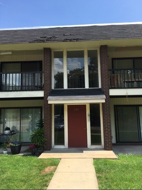 Front Entrance to the 603 Building