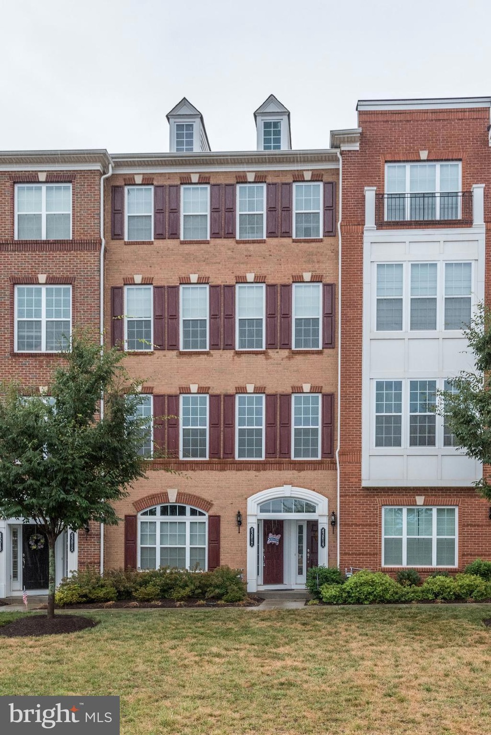 43017 Clarks Mill Terrace unit 805, Ashburn, VA 20148 - photo 1