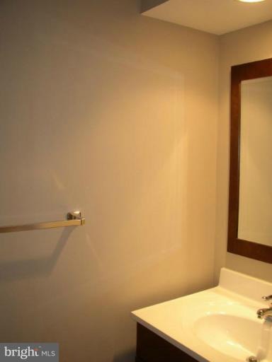 45573 Whitcomb Square, Sterling, VA 20166 - photo 1