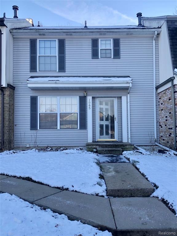 1065 River Hill Dr unit 16, Flint, MI 48532 - photo 1