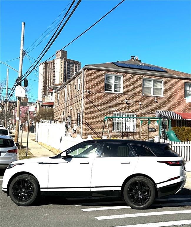 Sold $800,000 • Co-Listing Agent