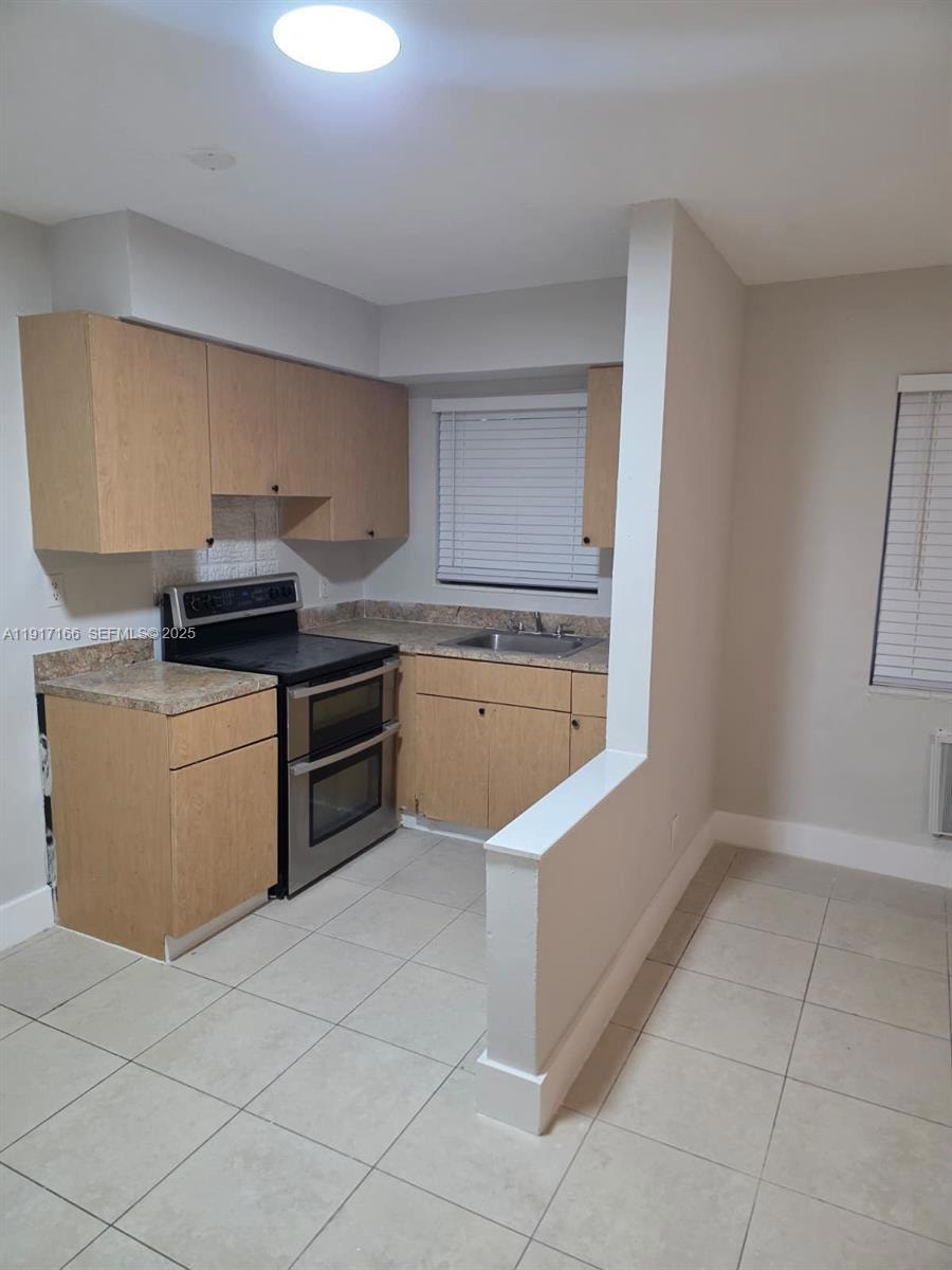 435 NW 41st St unit 2, Oakland Park, FL 33309 - photo 1