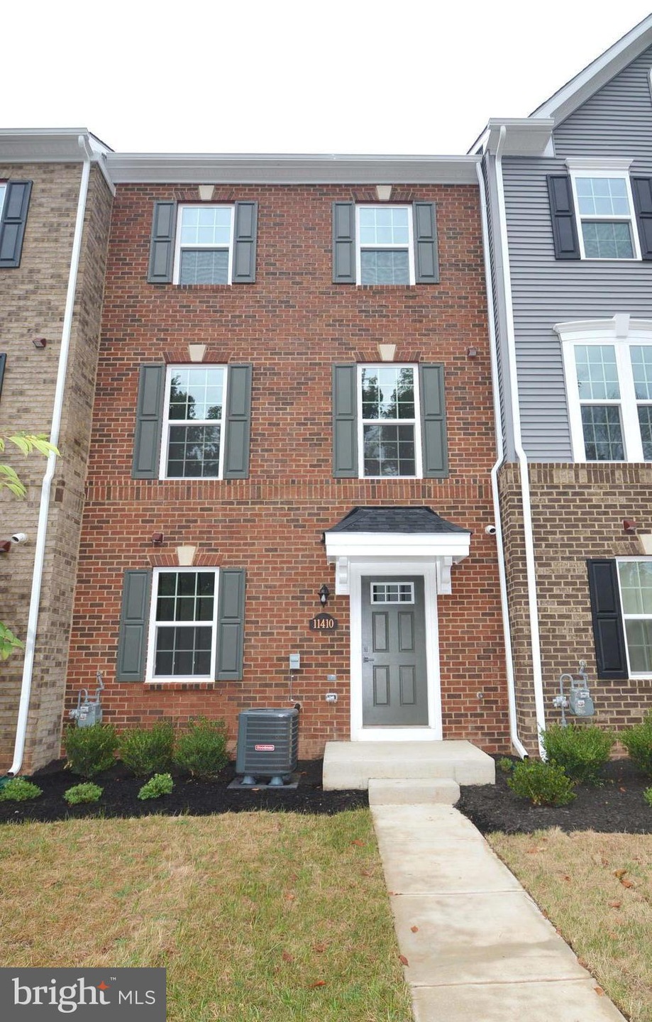 11410 Willow Green Cir, Manassas, VA 20109 - photo 1