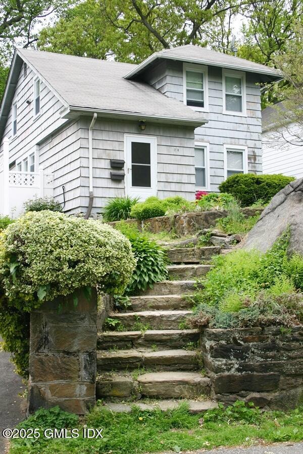 28 Locust St. 2nd floor 001