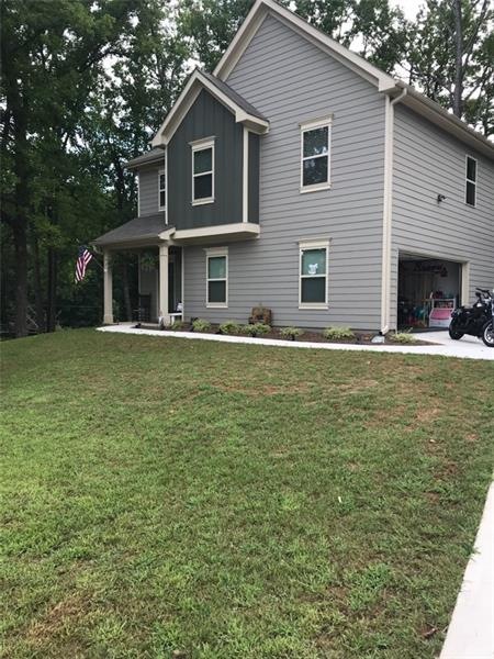 FRONT OF HOUSE/SIDE ENTRY GARAGE