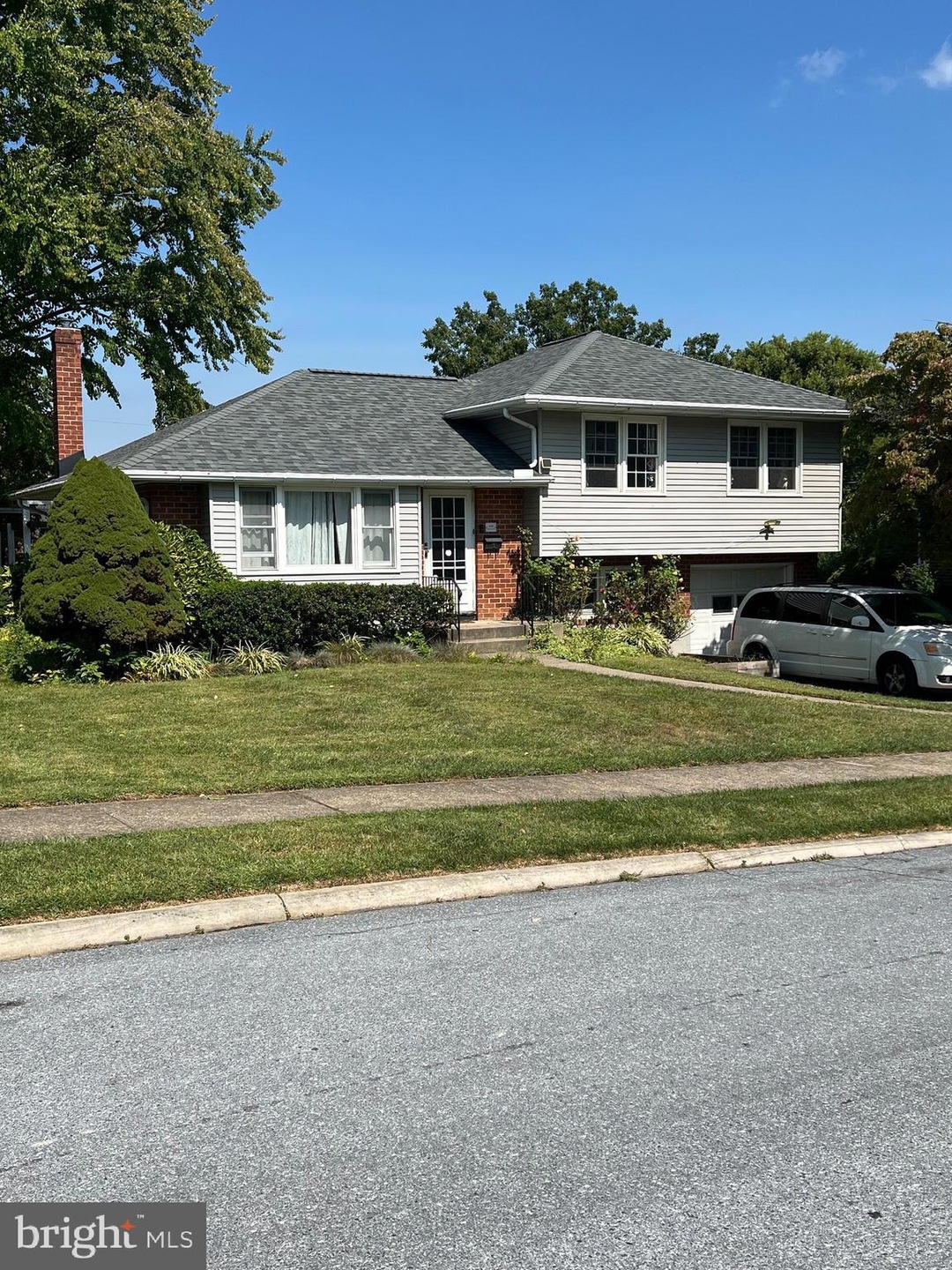 For Rent $2,300/month