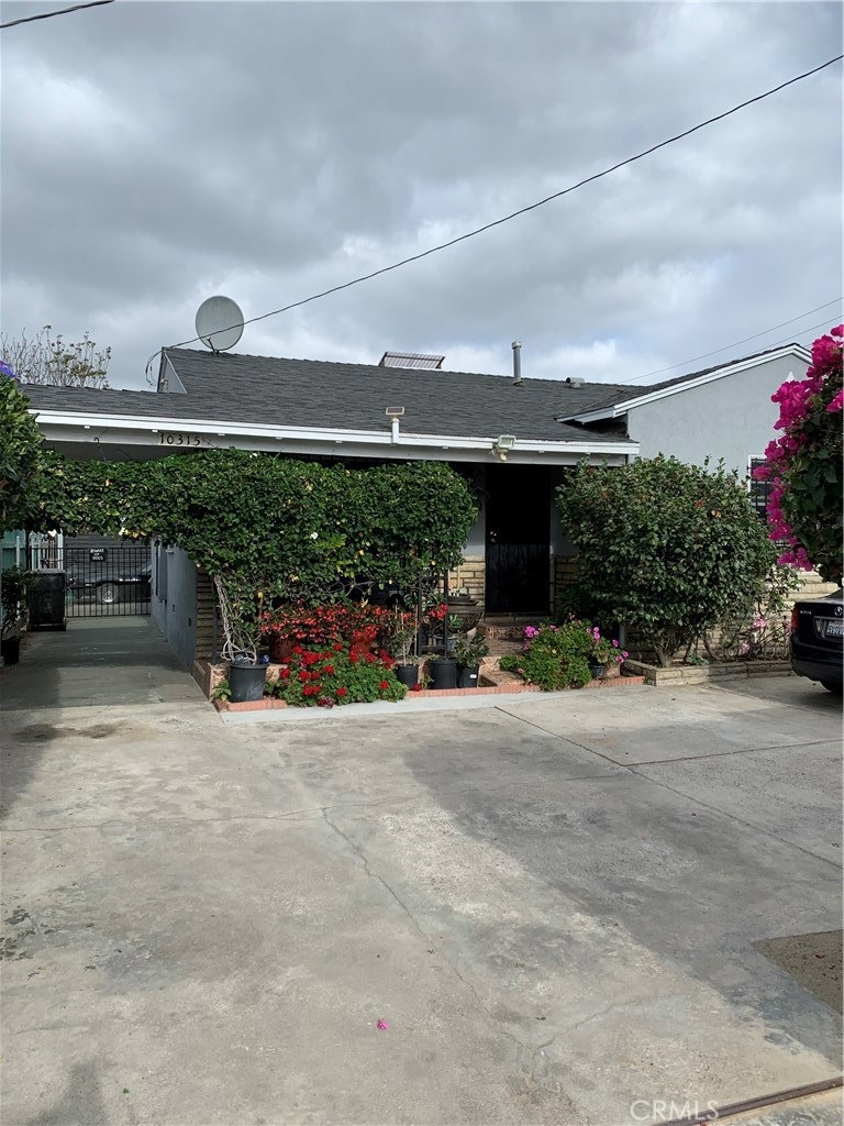 10315 S Freeman Ave, Inglewood, CA 90304 - photo 1