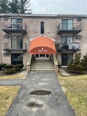 440 North Ave unit 215, Haverhill, MA 01830 - photo 1