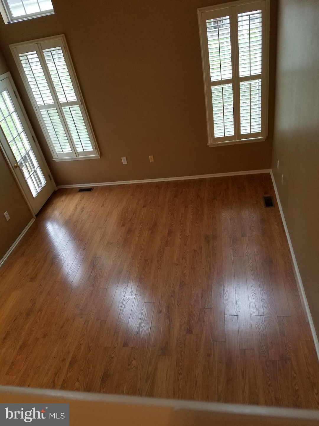 169 Pennsbury Ln, Woodbury, NJ 08096 - photo 1