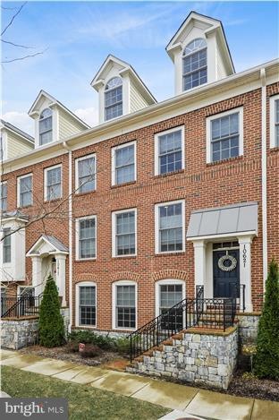 10621 Yorktown Dr, Fairfax, VA 22030 - photo 1