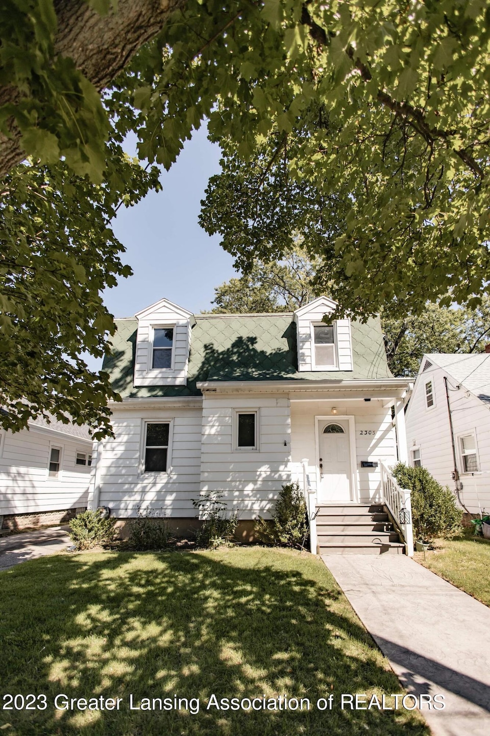 2305 Lyons Ave, Lansing, MI 48910 - photo 1