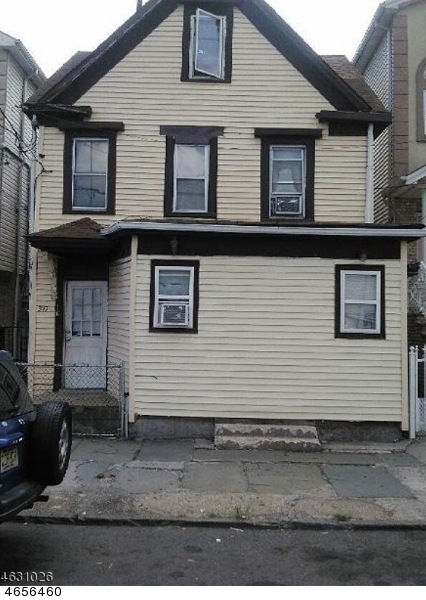 310 E Jersey St unit 2, Elizabethport, NJ 07206 - photo 1