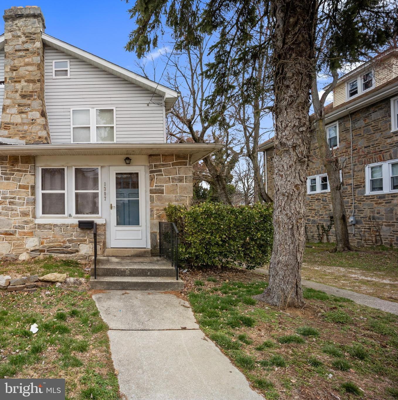 1307 Bullens Ln, Woodlyn, PA 19094 - photo 1