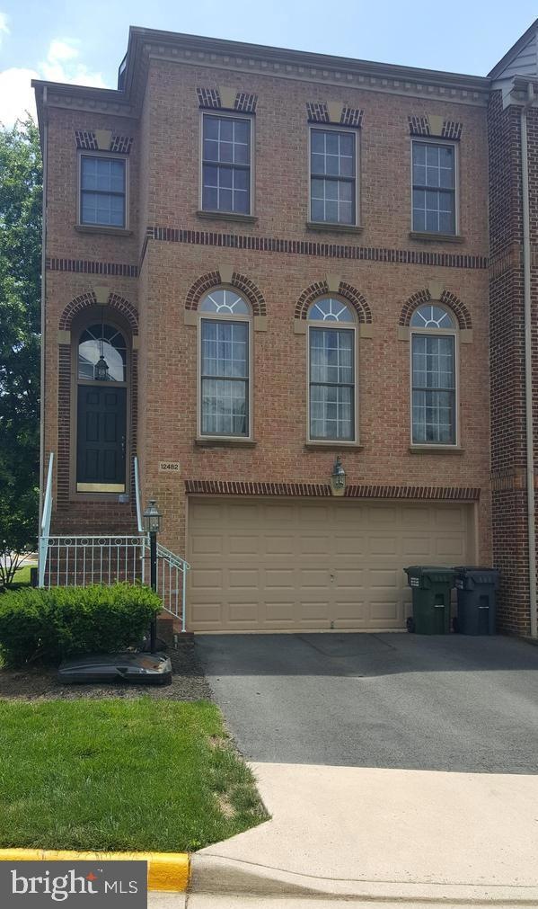 12482 Rose Path Cir, Fairfax, VA 22033 - photo 1