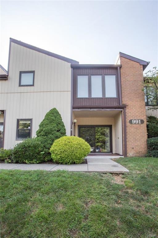 991 Village Round unit F, Allentown, PA 18106 - photo 1