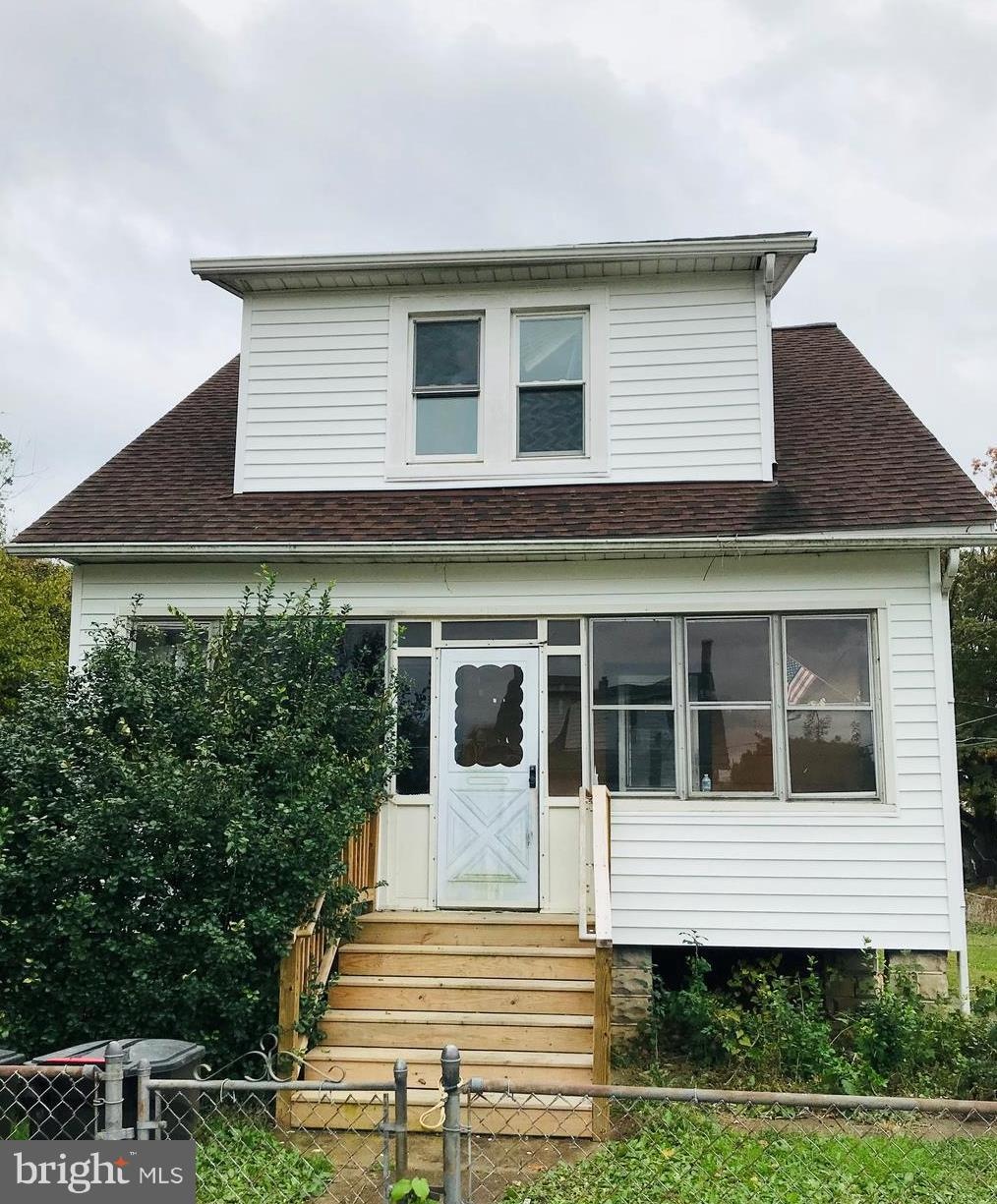 2901 New York Ave, Halethorpe, MD 21227 - photo 1