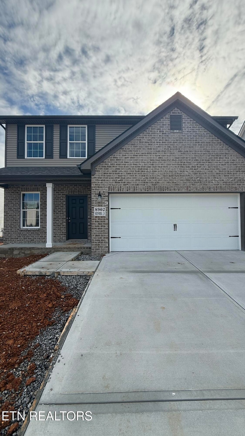 8902 Keenberg Ln, Knoxville, TN 37931 - photo 1