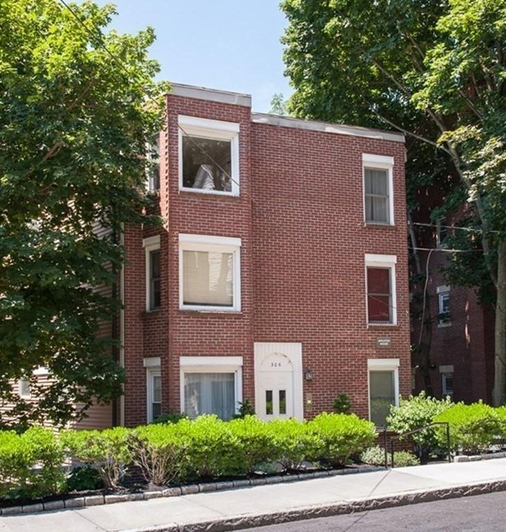 306 Tappan St unit E, Brookline, MA 02445 - photo 1
