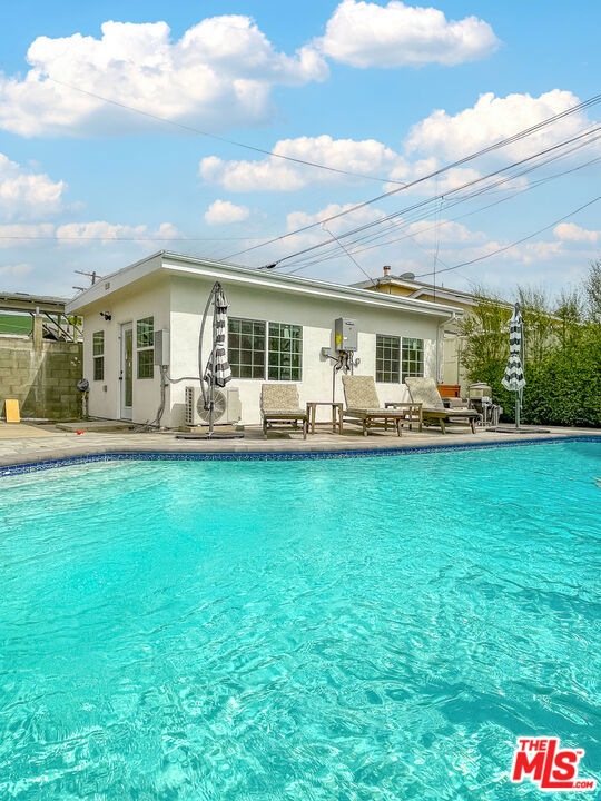 4556 Saint Charles Place, Los Angeles, CA 90019 - photo 1